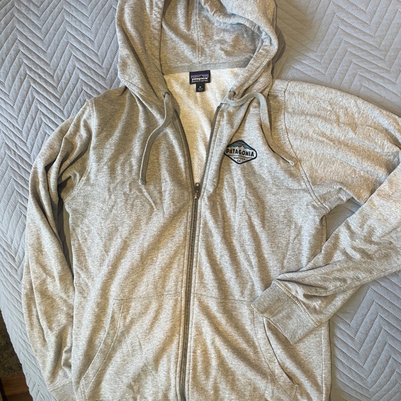 Patagonia men’s zip up hoodie - Picture 2 of 3
